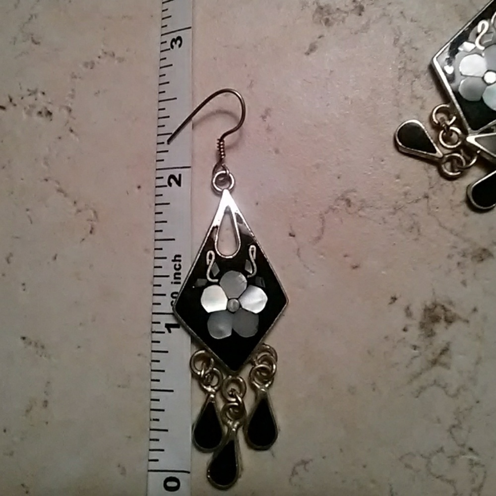 Onyx/Mother of pearl earrings - Picture 5 of 5